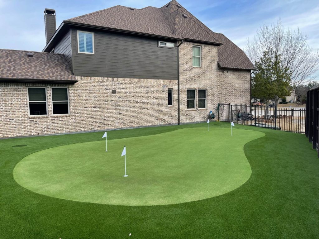 Residential backyard putting green