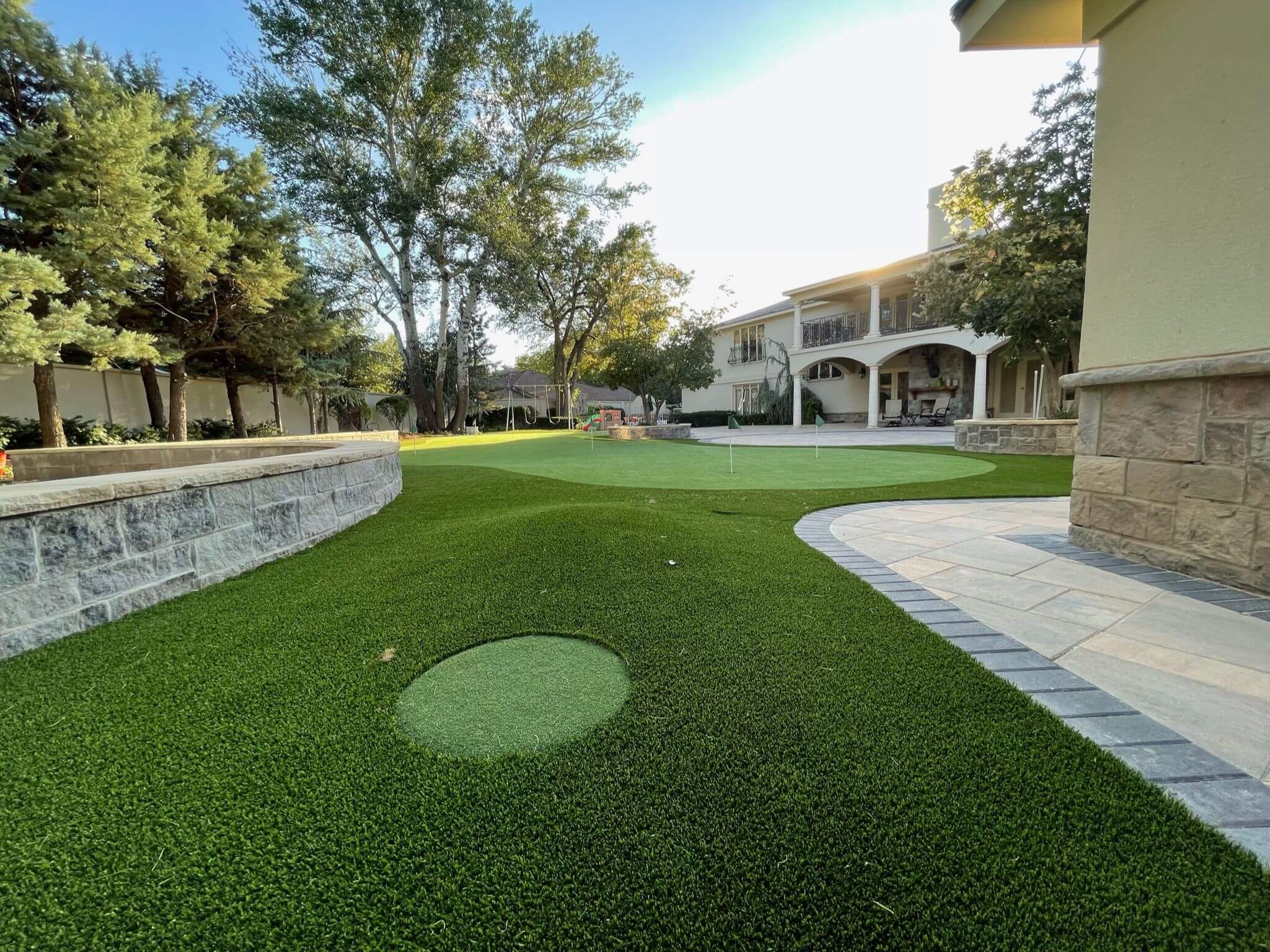 Backyard putting green installed by Premiere Greens