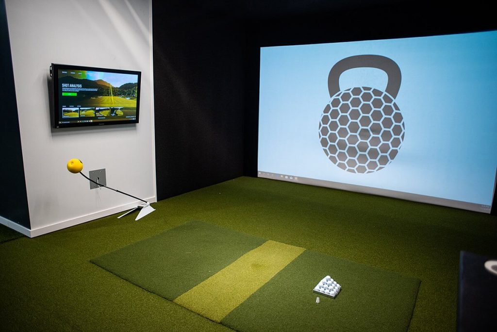 Virtual golf set up indoors