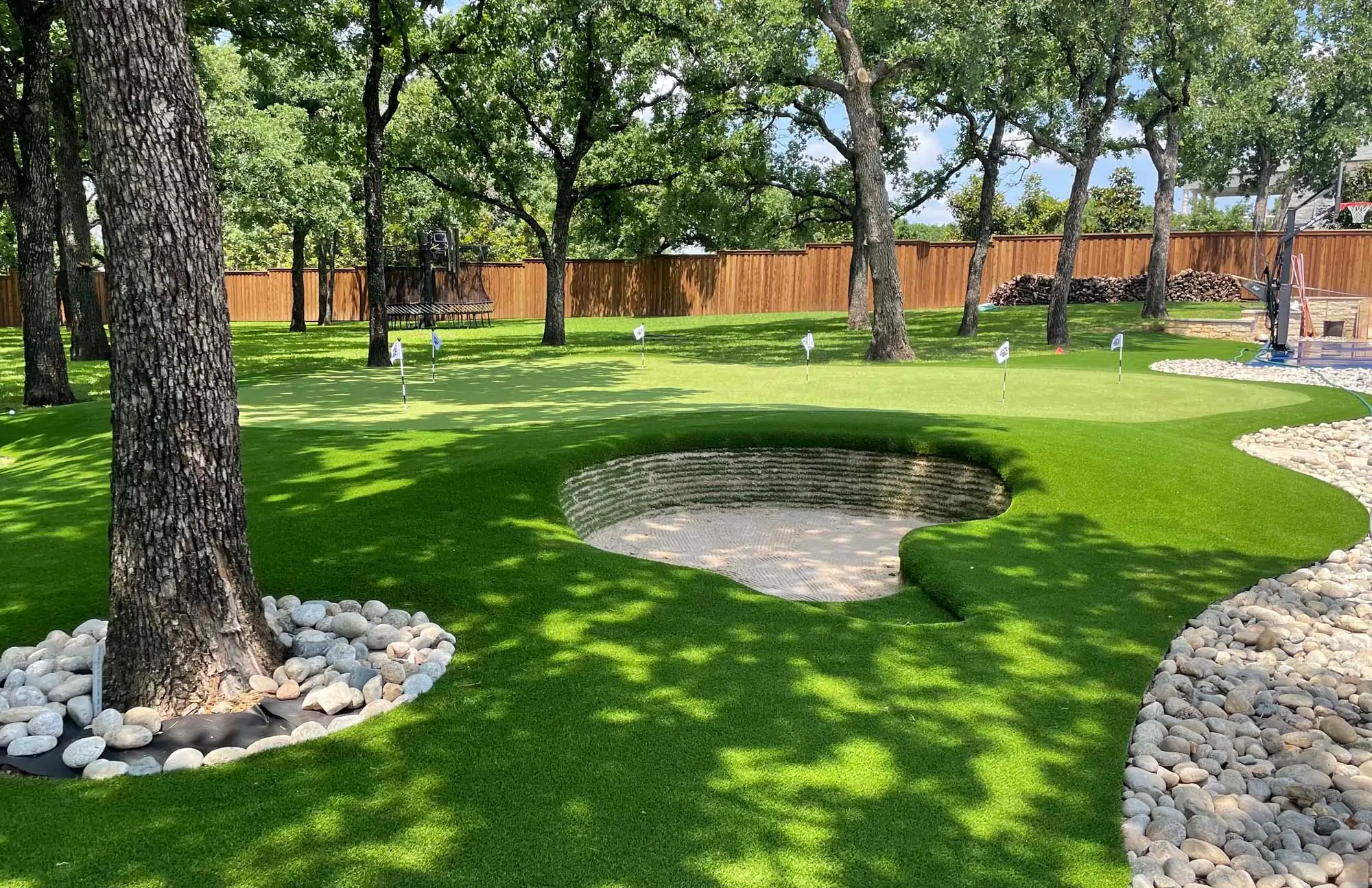 Backyard golf green from Premier-greens