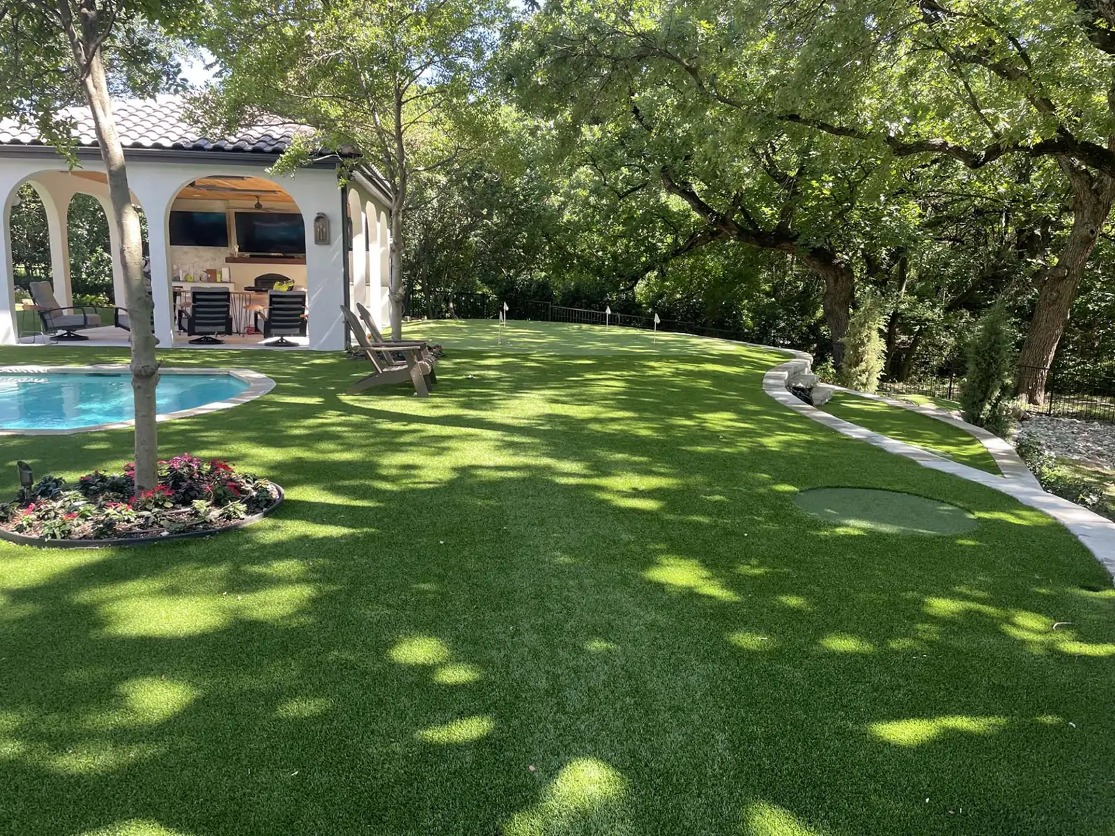 pg-artificial-grass-backyard-gal-2